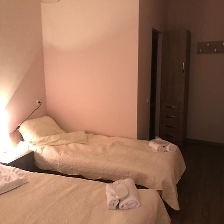 Borjomi Inn Esterno foto